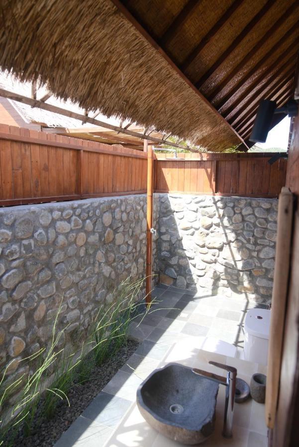 Naia Villas And Bungalows Sumbawa Sekongkang Zewnętrze zdjęcie